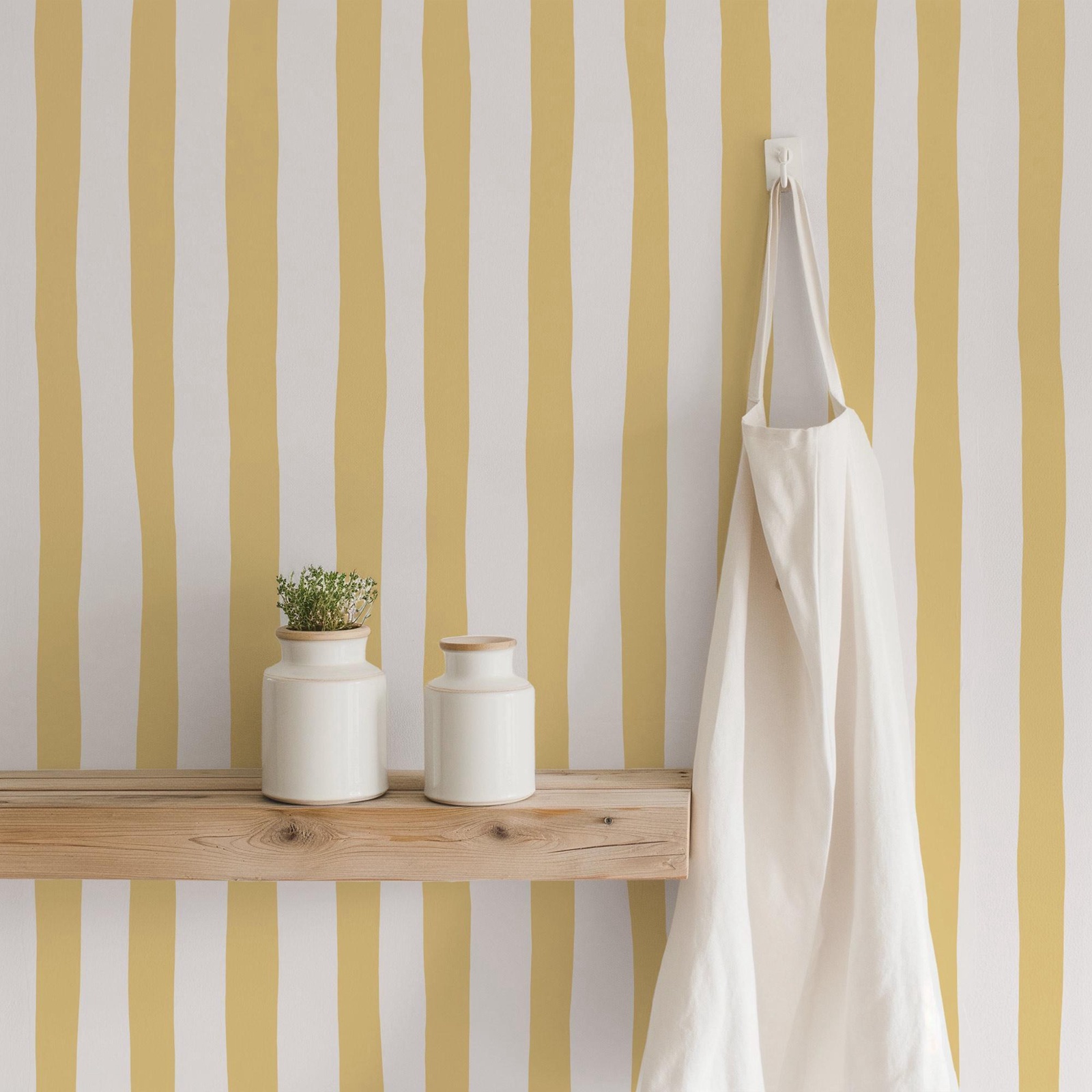 Baby Nursery Peel And Stick Wallpaper - 선샤인 옐로우 흔들거리는 줄무늬 벽지, 붙이고
